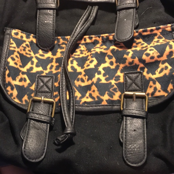 Leopard backpack - Picture 2 of 3